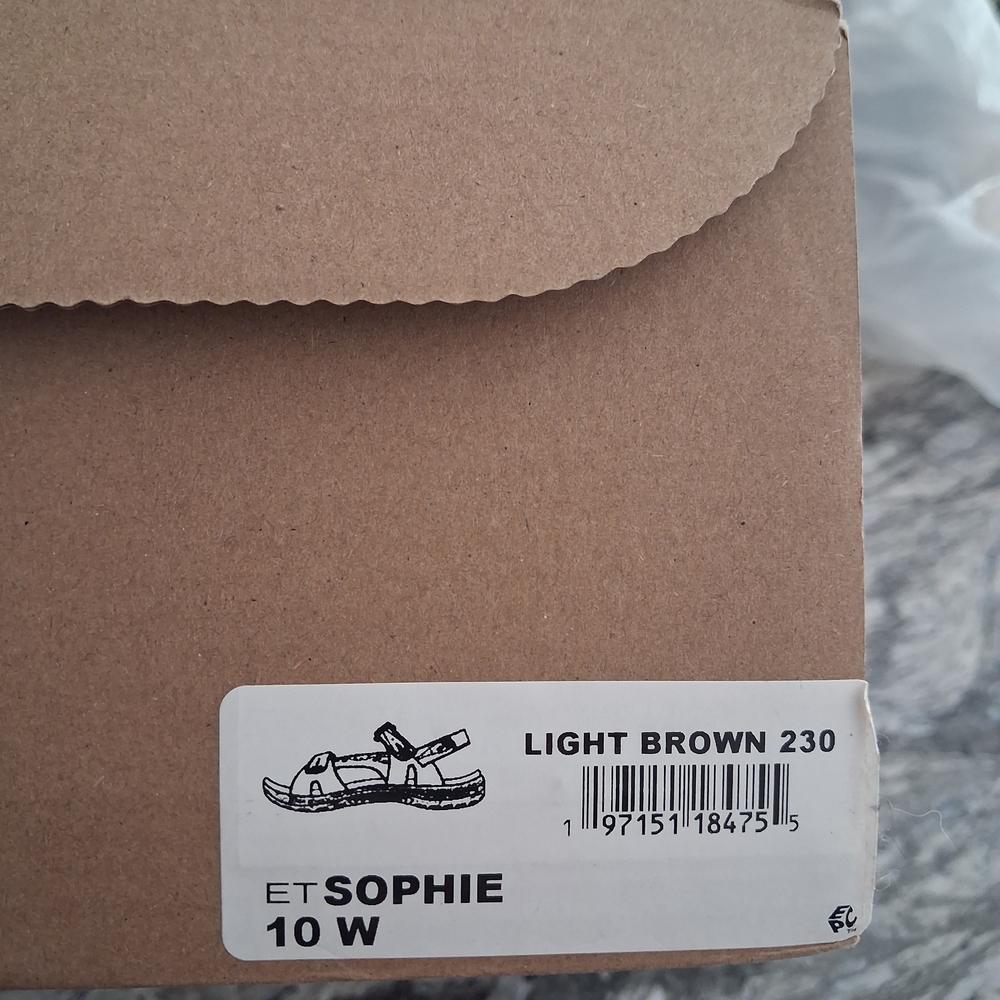 Earth Origins Light Brown Sophie Sandals - Picture 5 of 5